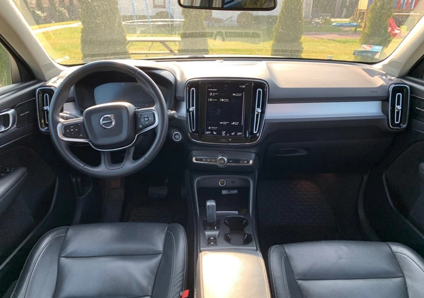 Volvo XC 40 cena 112000 przebieg: 133000, rok produkcji 2018 z Przysucha małe 79